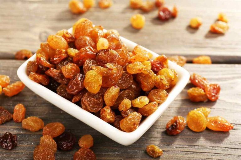 are golden raisins keto-friendly