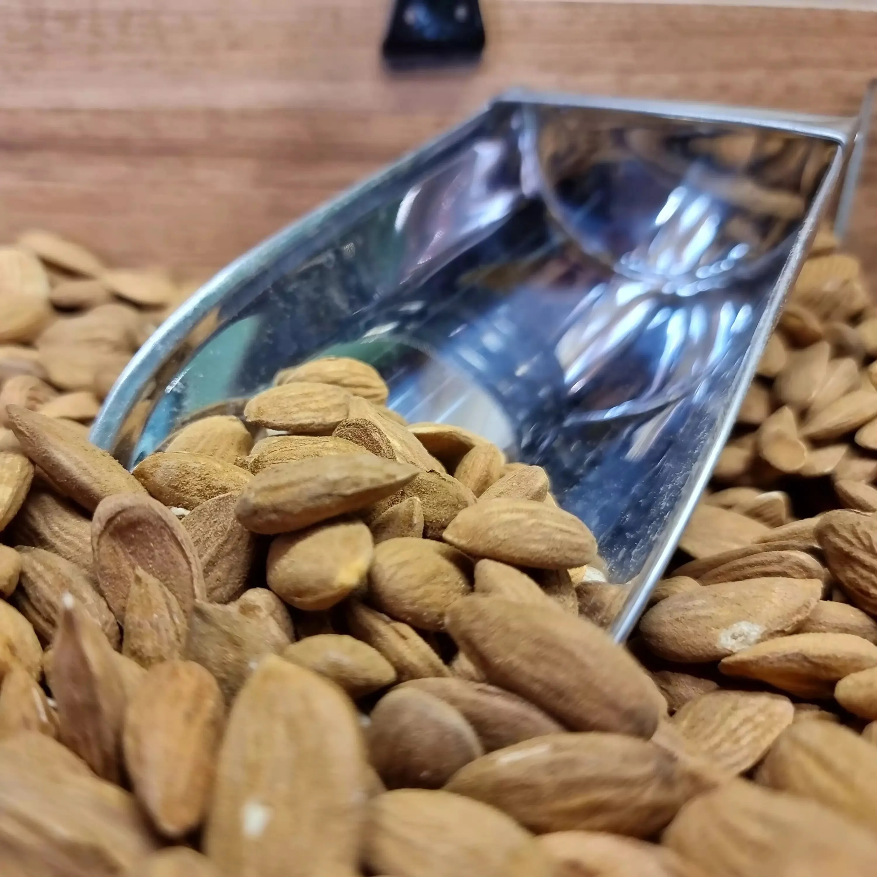 Raw almond nuts benefits | Buy at a cheap price