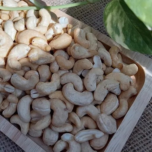 raw cashews vs roasted