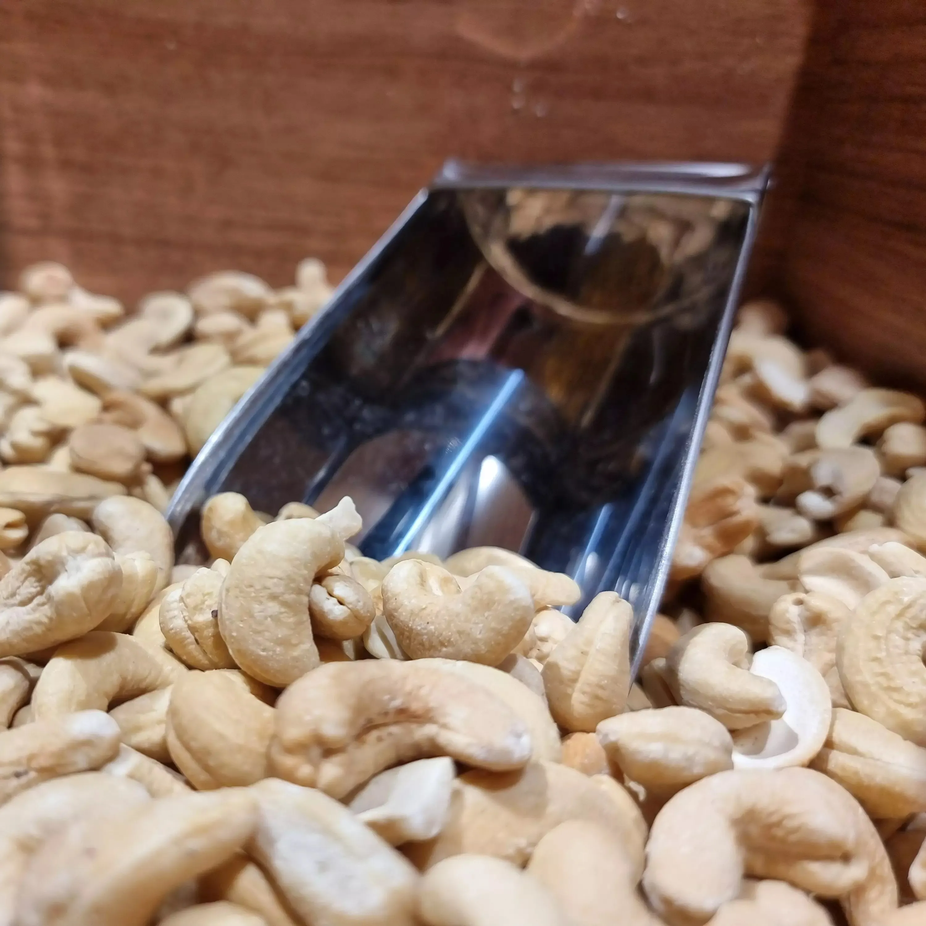 roasted cashew kernel