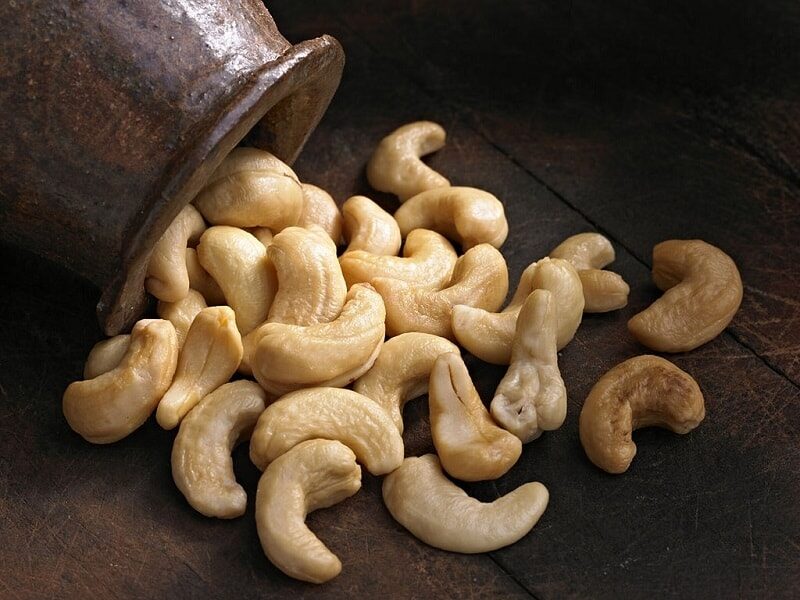 bulk cashews