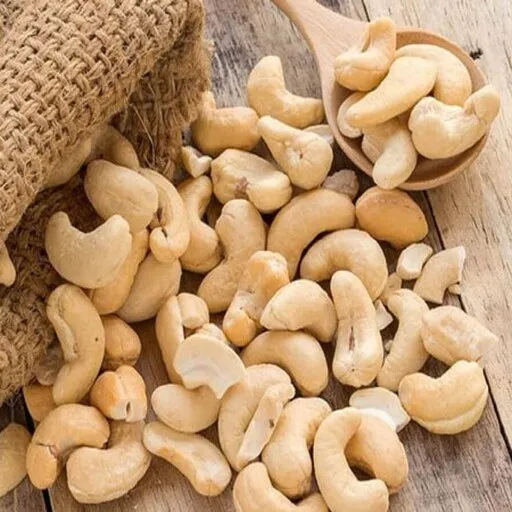 raw cashew nuts