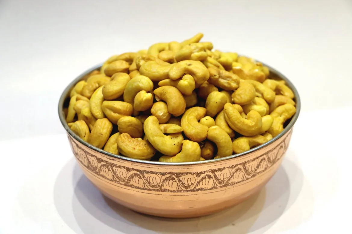 Buy raw cashews bulk + great price with guaranteed quality