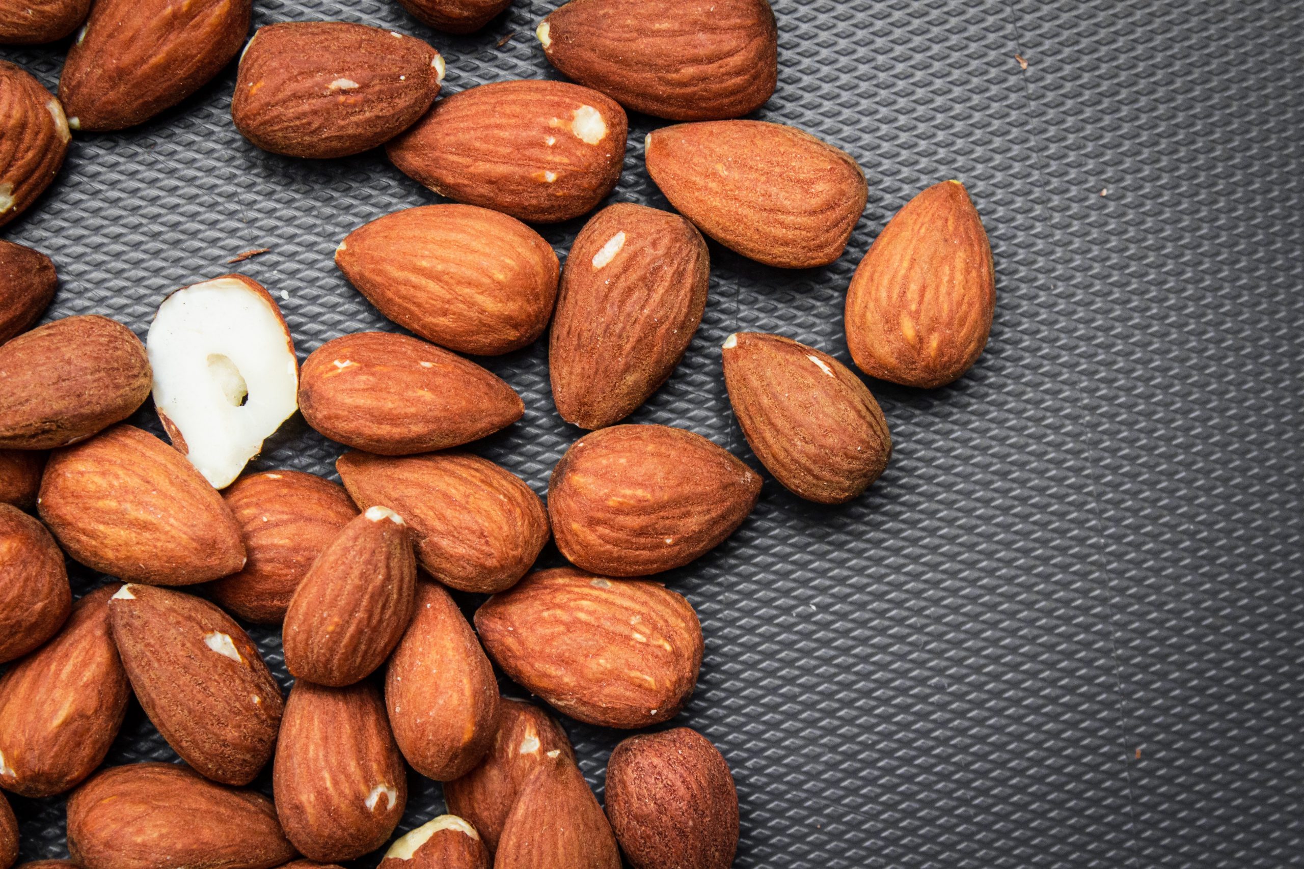 raw bitter almonds nuts